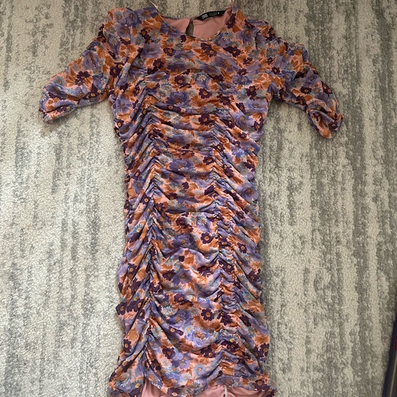 ZARA ruched floral mini dress - Picture 3 of 6